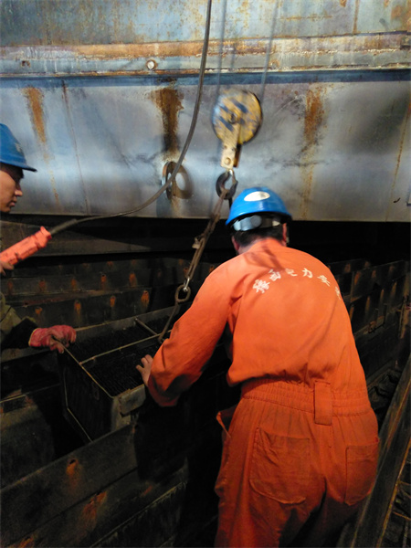 空預器吊包清洗